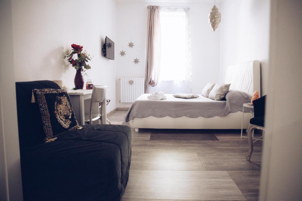 Aleandre Bed & Breakfast Foggia Exterior photo